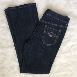 🌺 2/$15  Chico’s Platinum embellished jeans